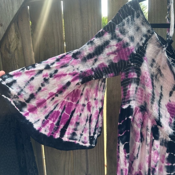 Torrid Tie Dye Babydoll Rayon Smocked Cold Shoulder Flowy Top - Picture 5 of 11